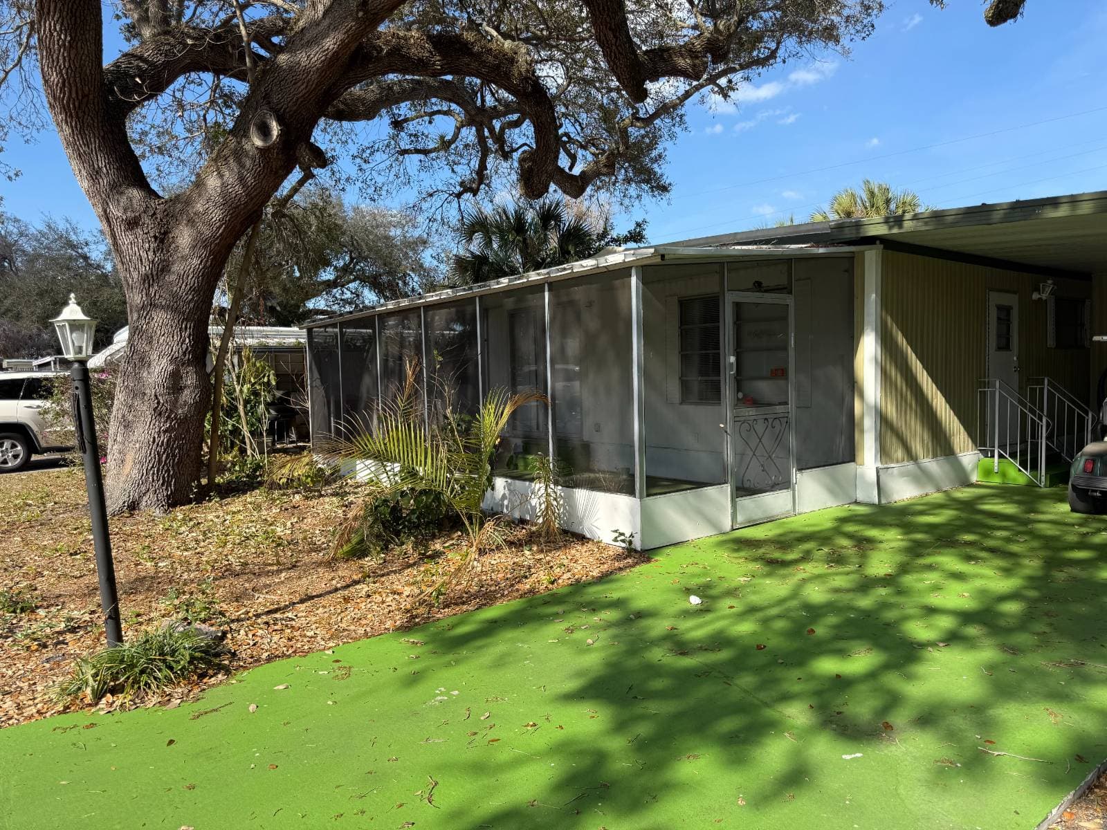 Manufactured home in Vero Beach, FL 32962