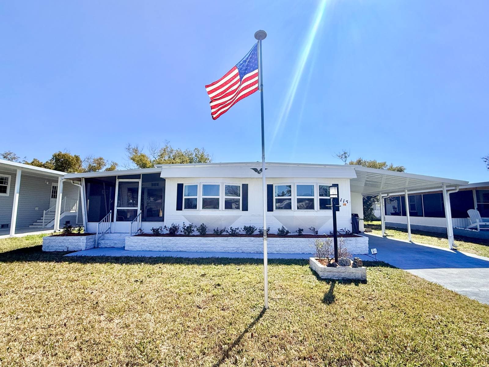 Manufactured home in Port Orange, FL 32127