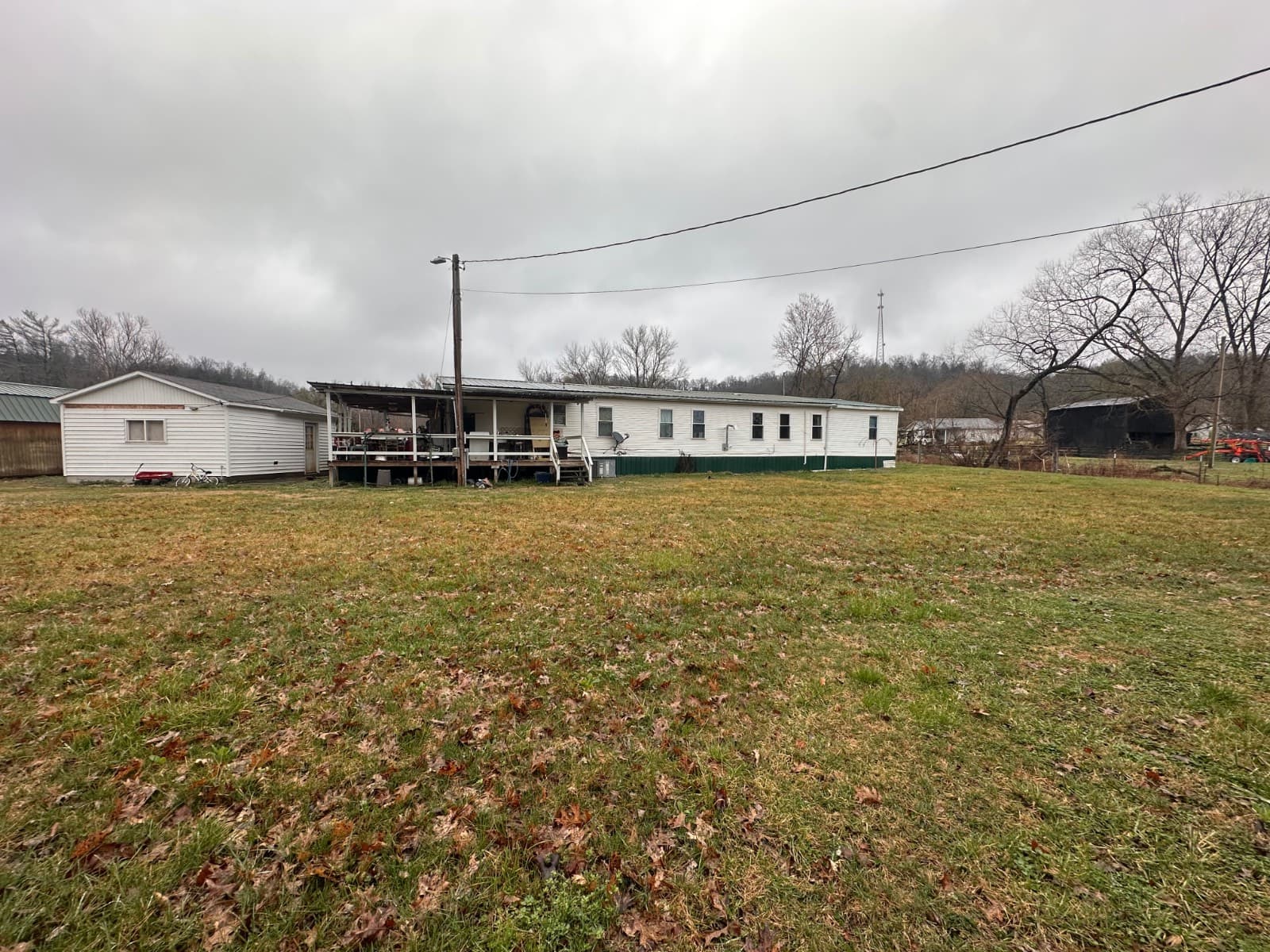 Manufactured home in Burkesville, KY 42717