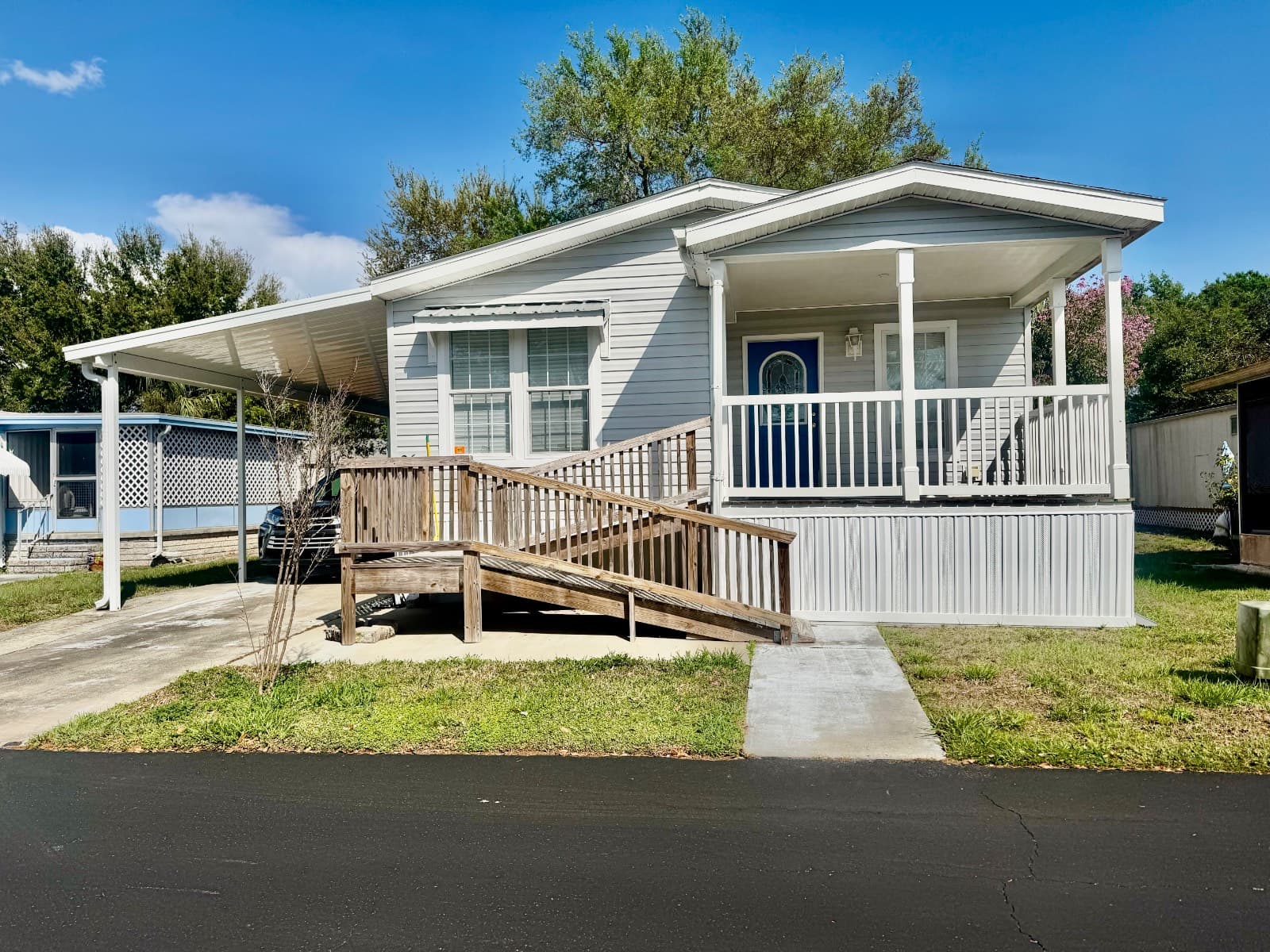 Manufactured home in Tarpon Springs, FL 34689