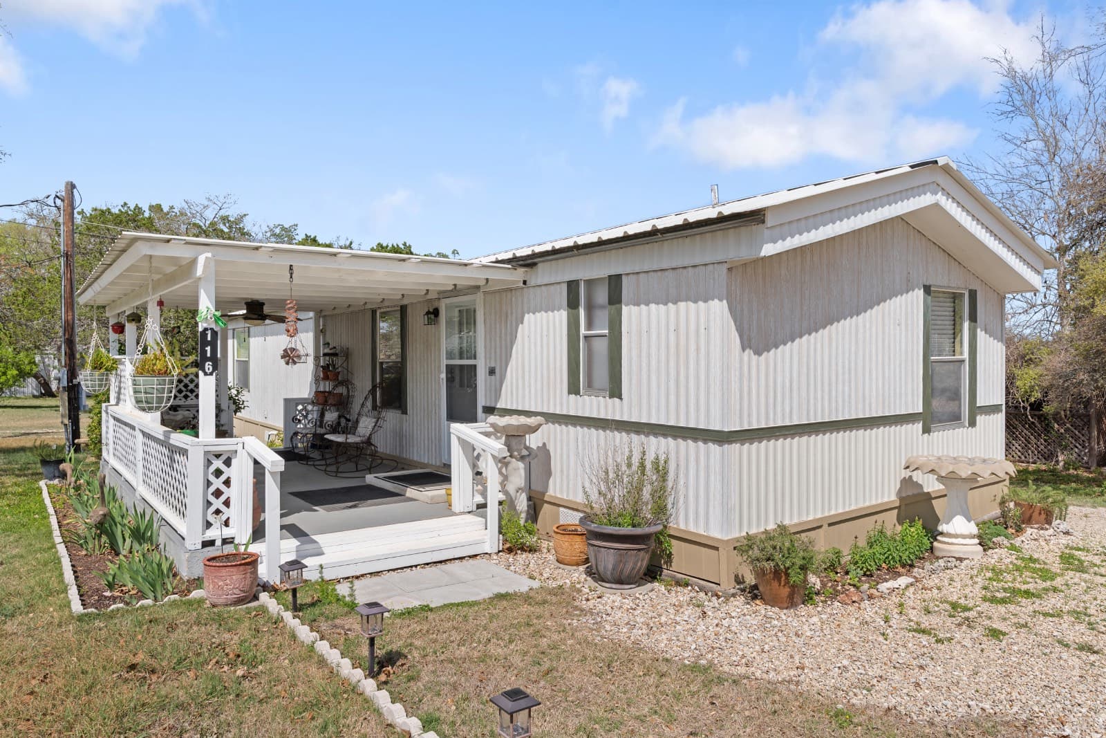Manufactured home in Ingram, TX 78025