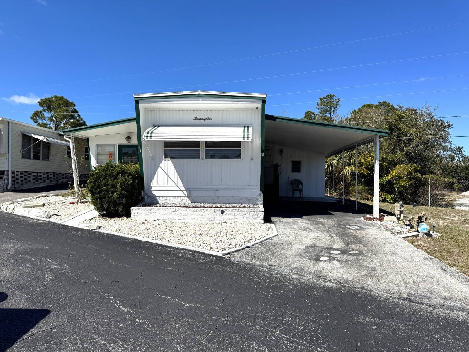 Manufactured home in Tarpon Springs, FL 34689