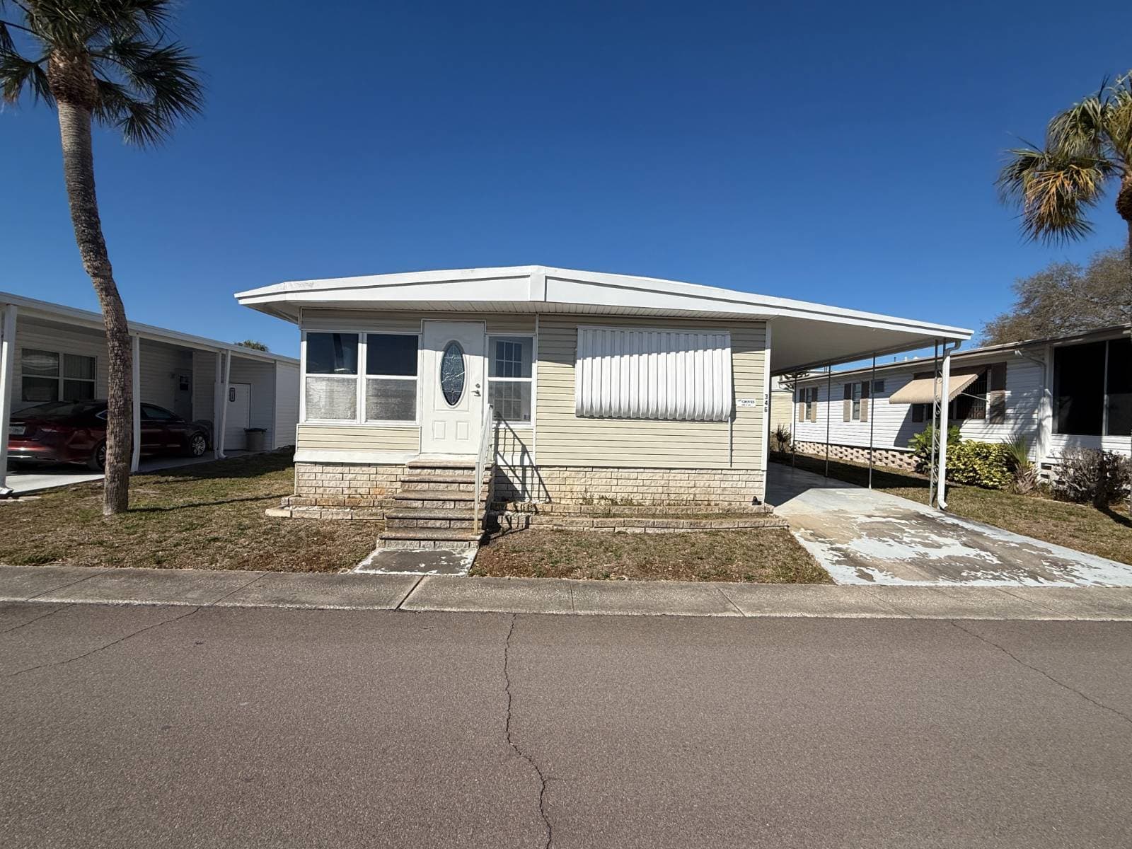 Manufactured home in Largo, FL 33770