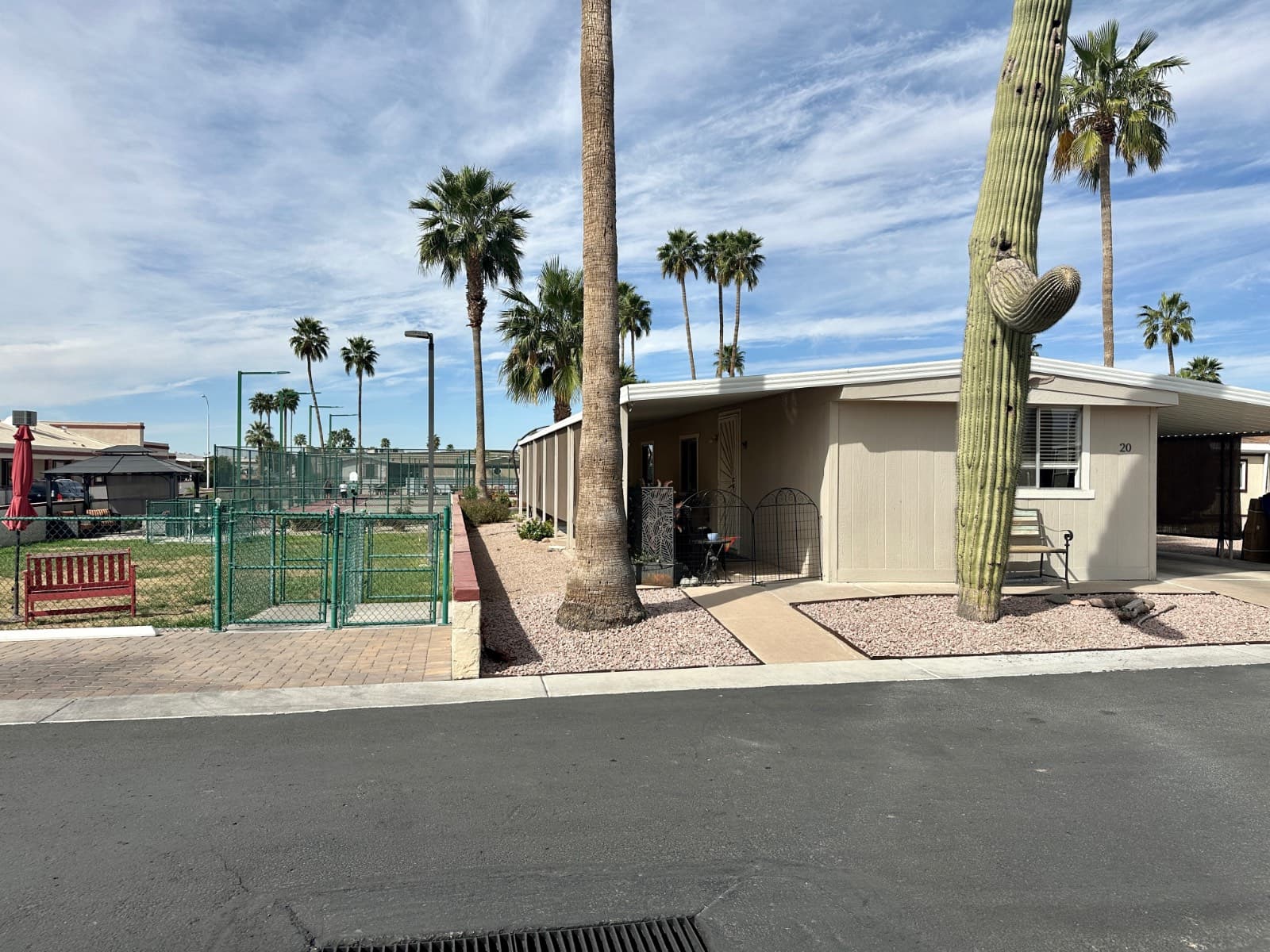 Manufactured home in Mesa, AZ 85208