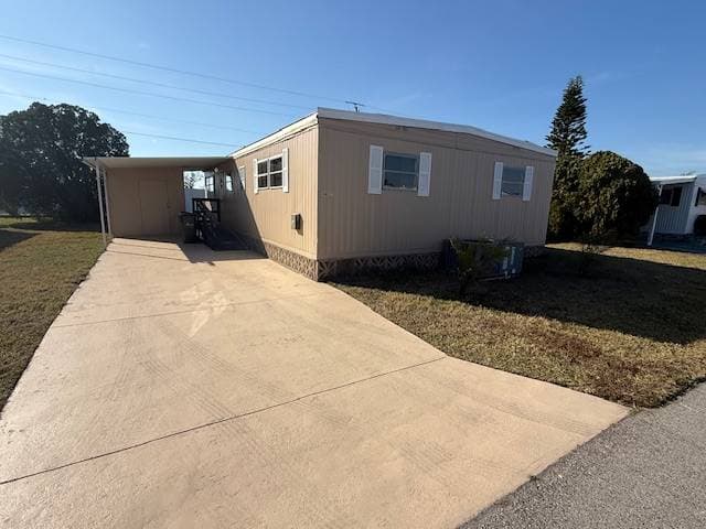 Manufactured home in Sarasota, FL 34234