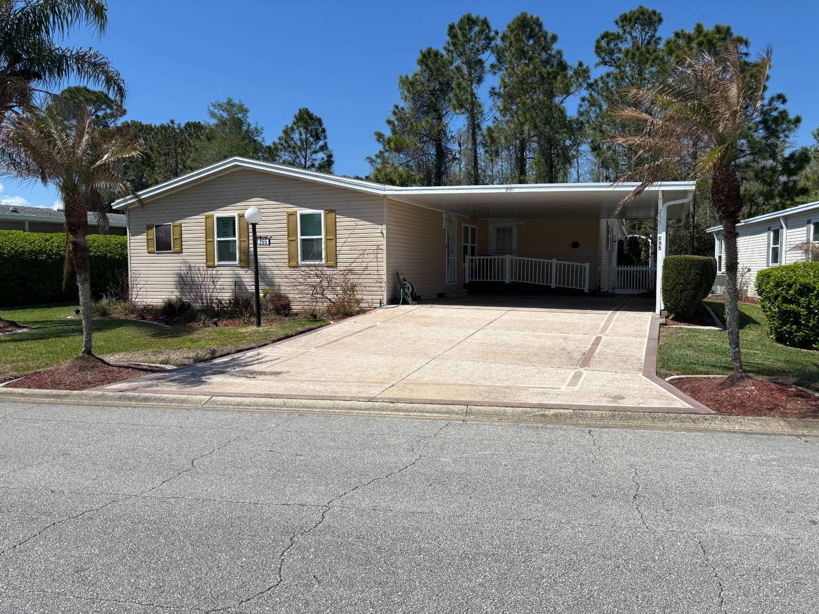 Manufactured home in Ormond Beach, FL 32174