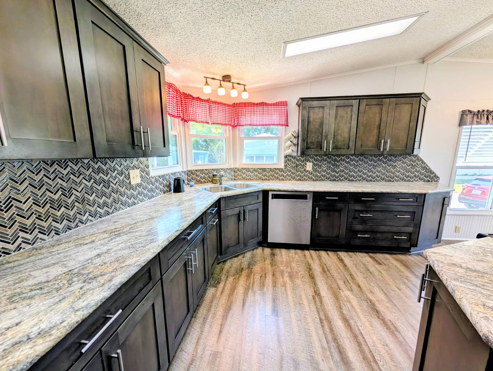 Manufactured home in Lakeland, FL 33803