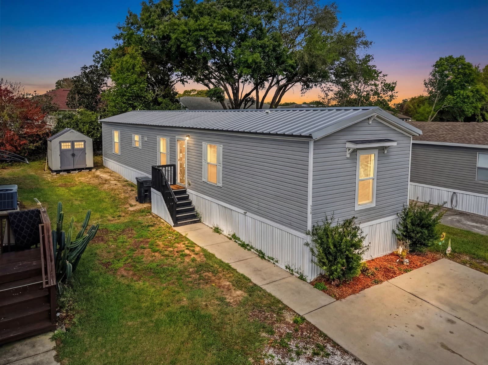 Manufactured home in Lakeland, FL 33809