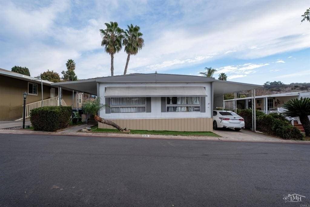 Manufactured home in Spring Valley, CA 91978