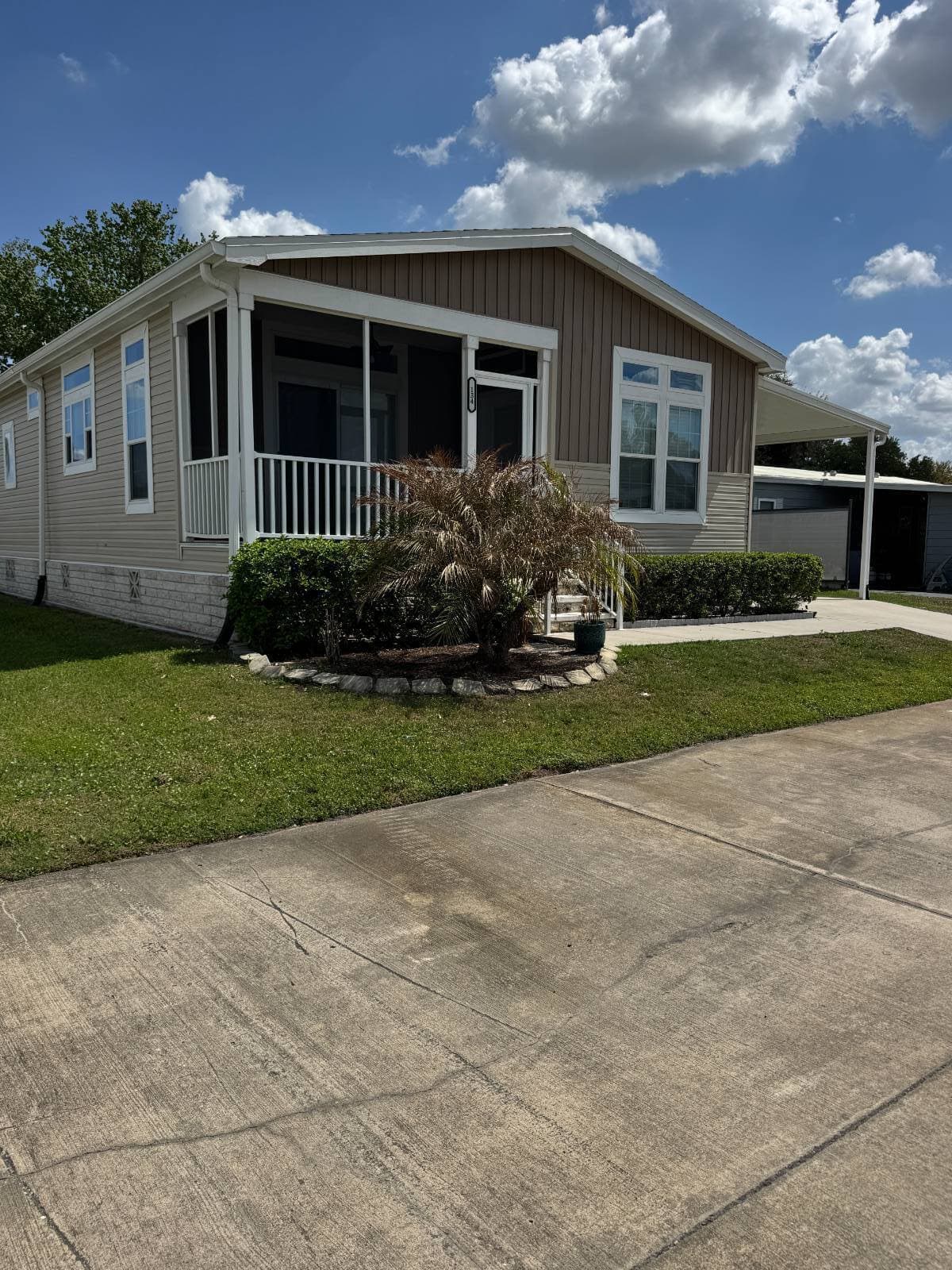 Manufactured home in Plant City, FL 33565