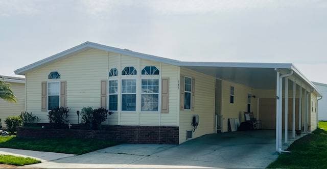 Manufactured home in Parrish, FL 34219