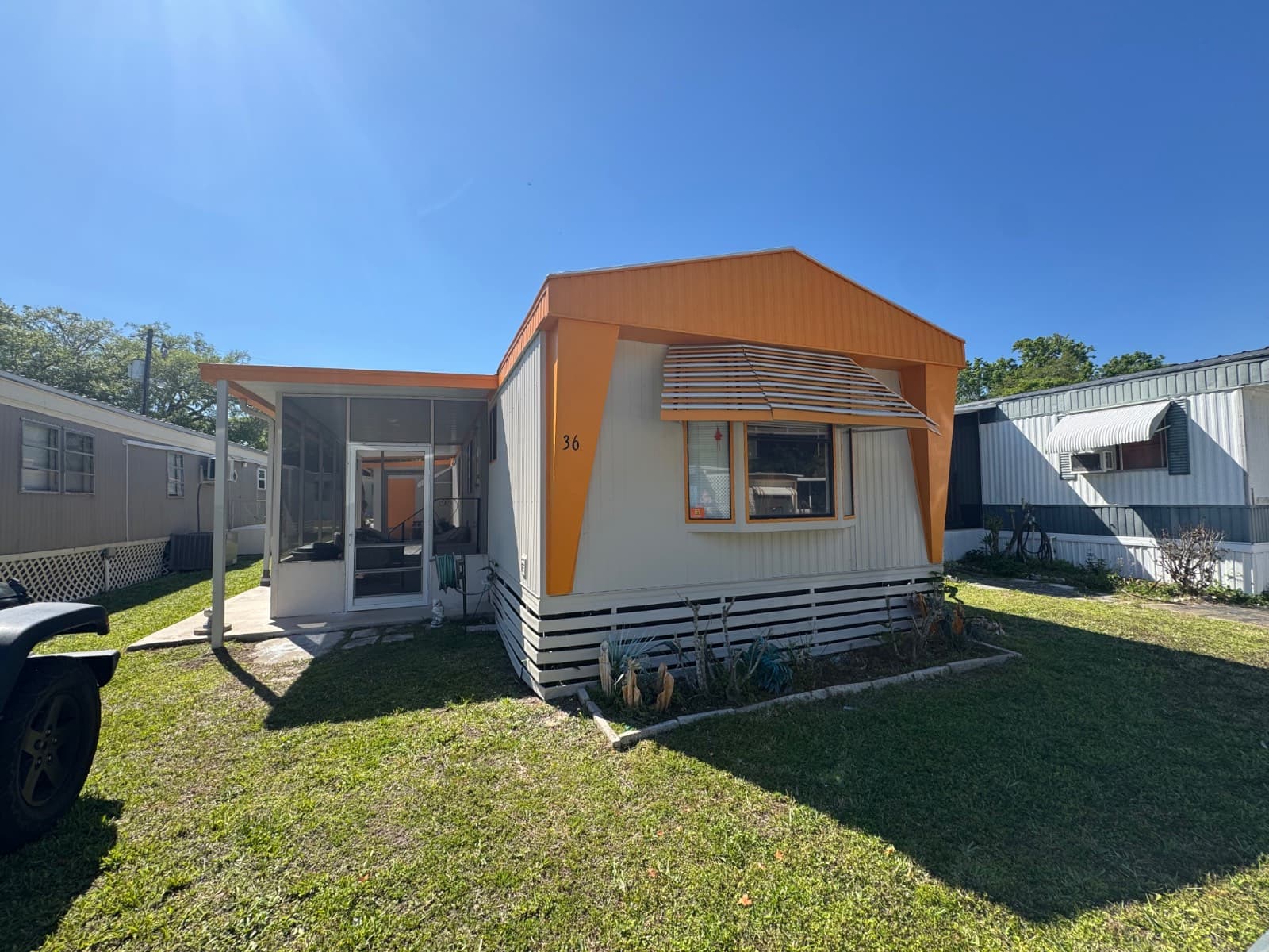 Manufactured home in Titusville, FL 32796