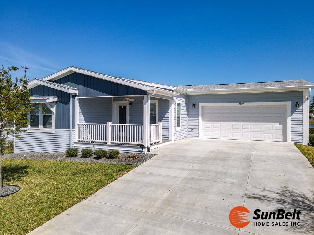 Manufactured home in Ormond Beach, FL 32174