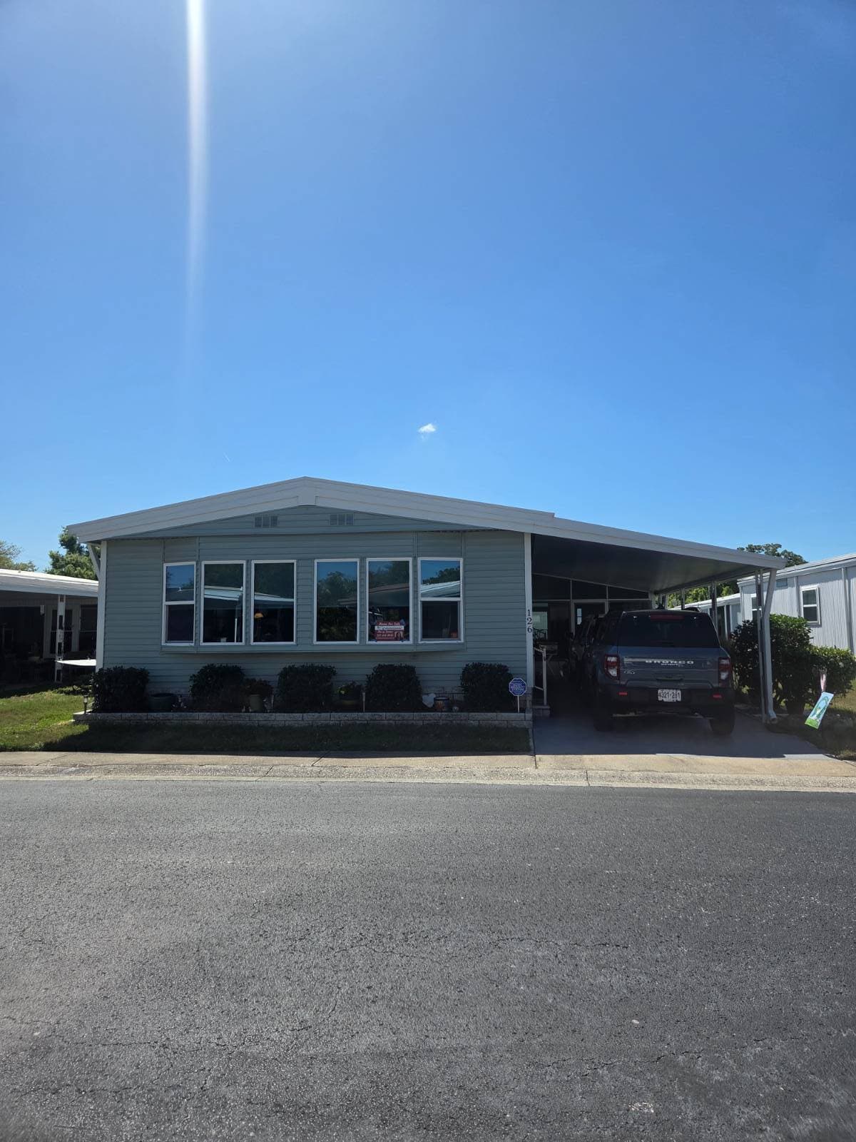 Manufactured home in Largo, FL 33778