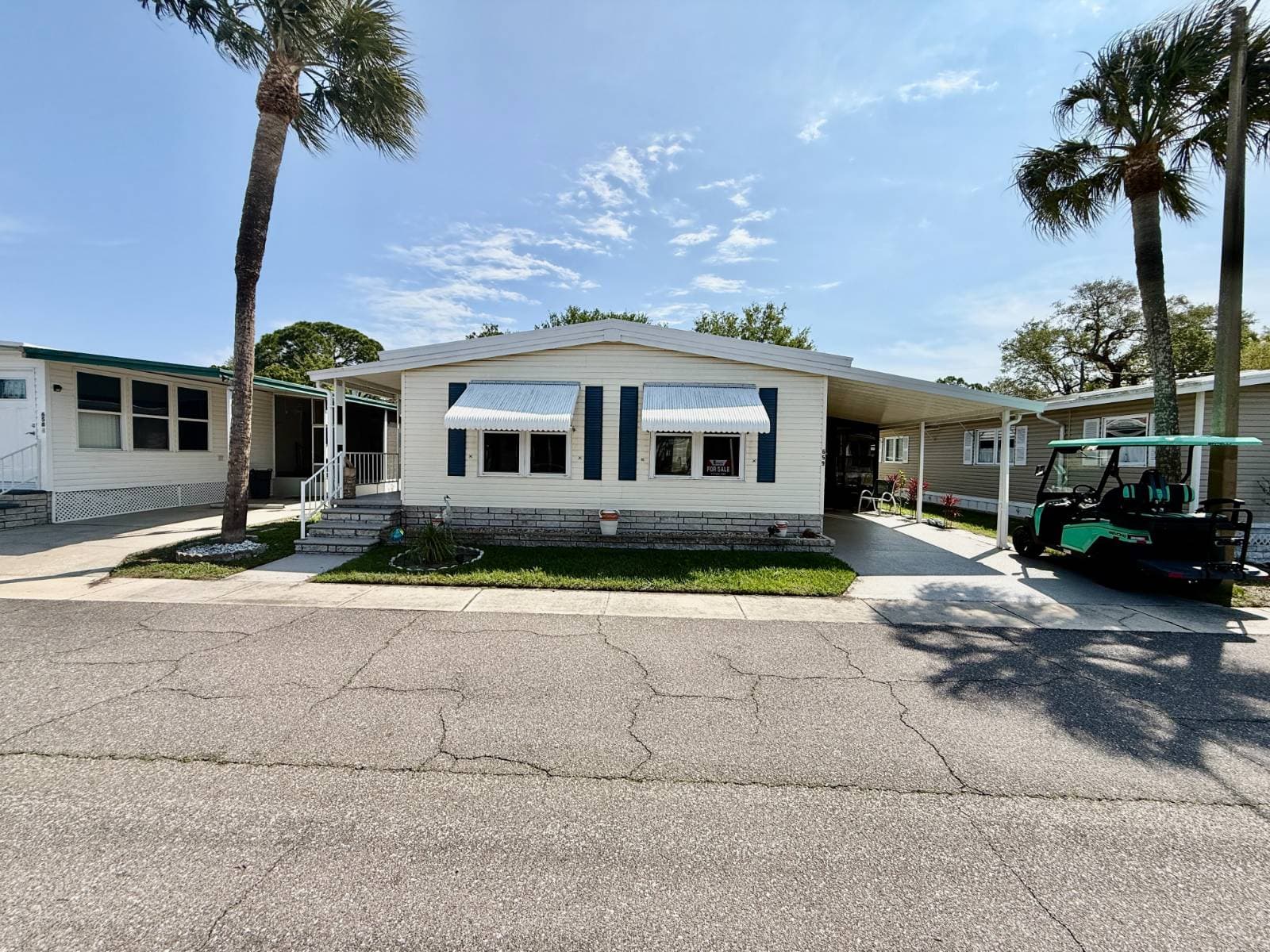 Manufactured home in Largo, FL 33770