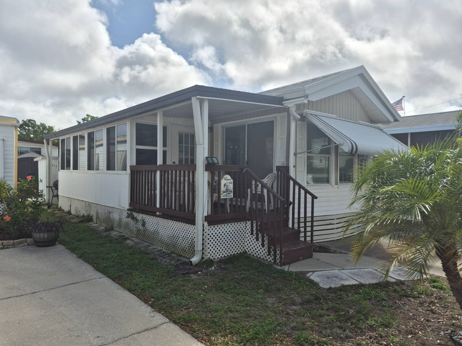 Manufactured home in Largo, FL 33771