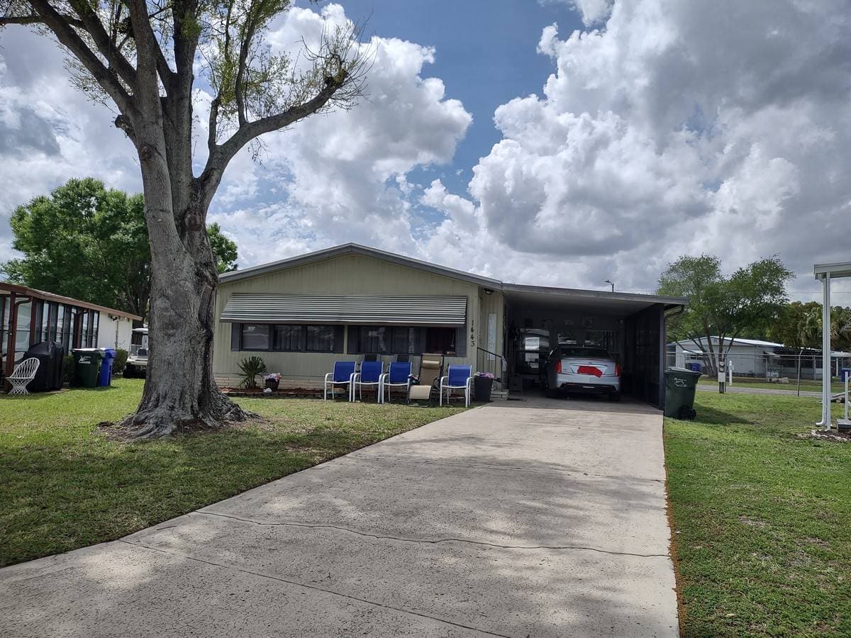 Manufactured home in Lakeland, FL 33803