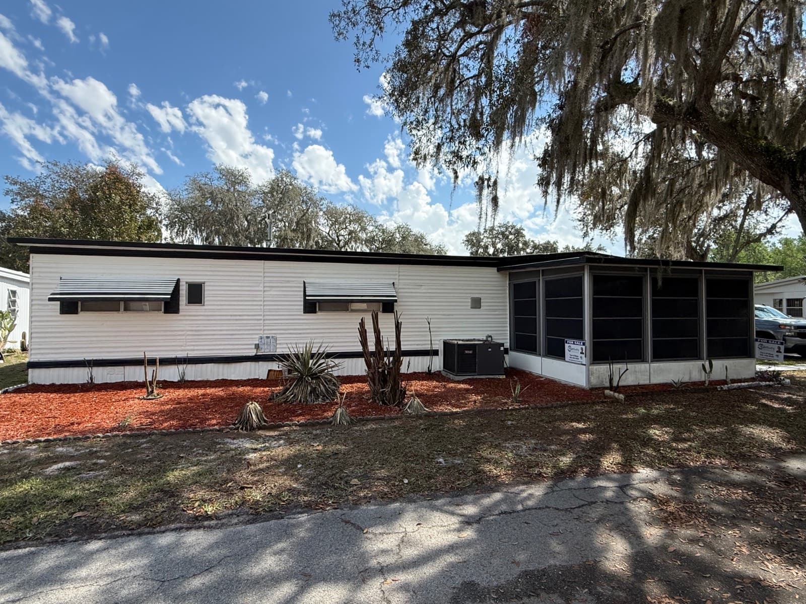 Manufactured home in Leesburg, FL 34788