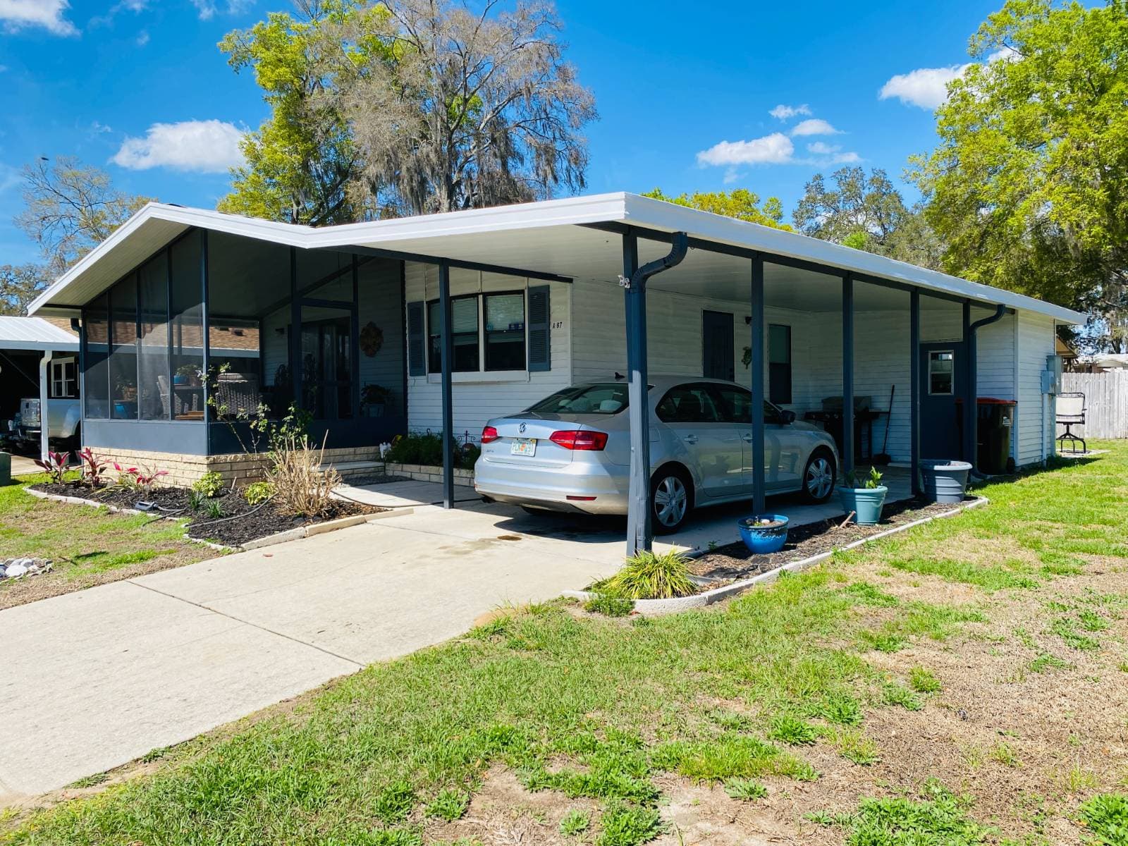 Manufactured home in Ocala, FL 34476