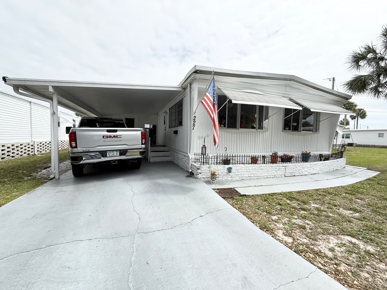 Manufactured home in Lakeland, FL 33815