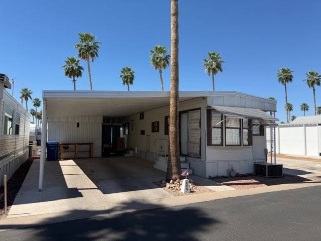 Manufactured home in Mesa, AZ 85213