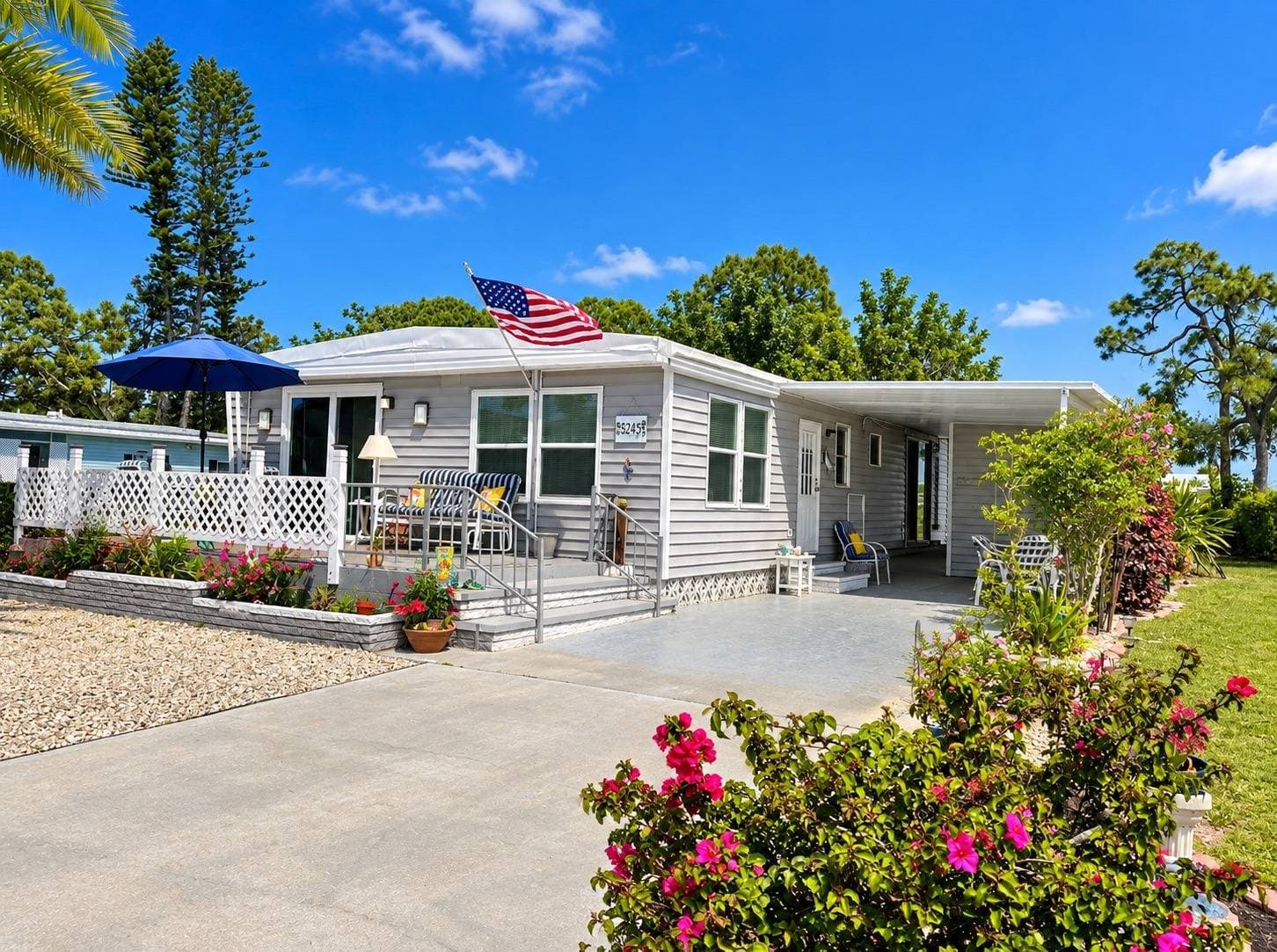 Manufactured home in Venice, FL 34285