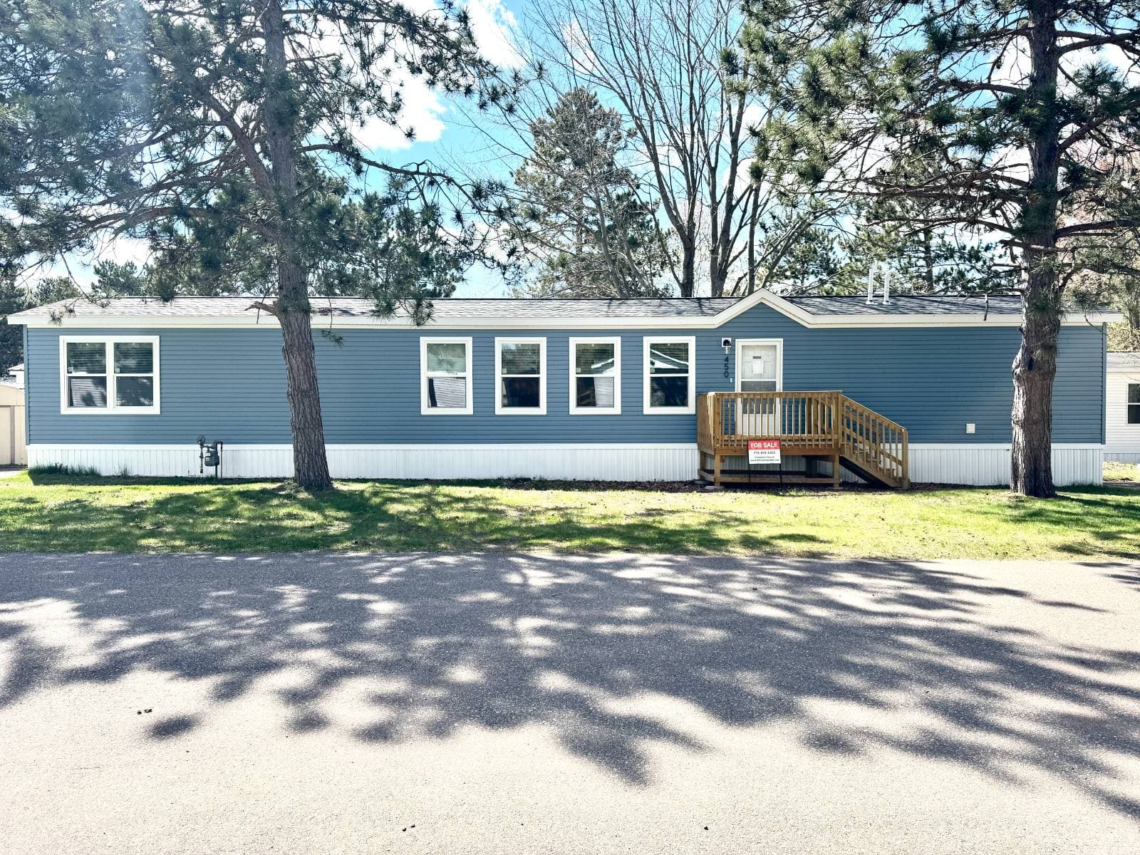 Manufactured home in Altoona, WI 54720