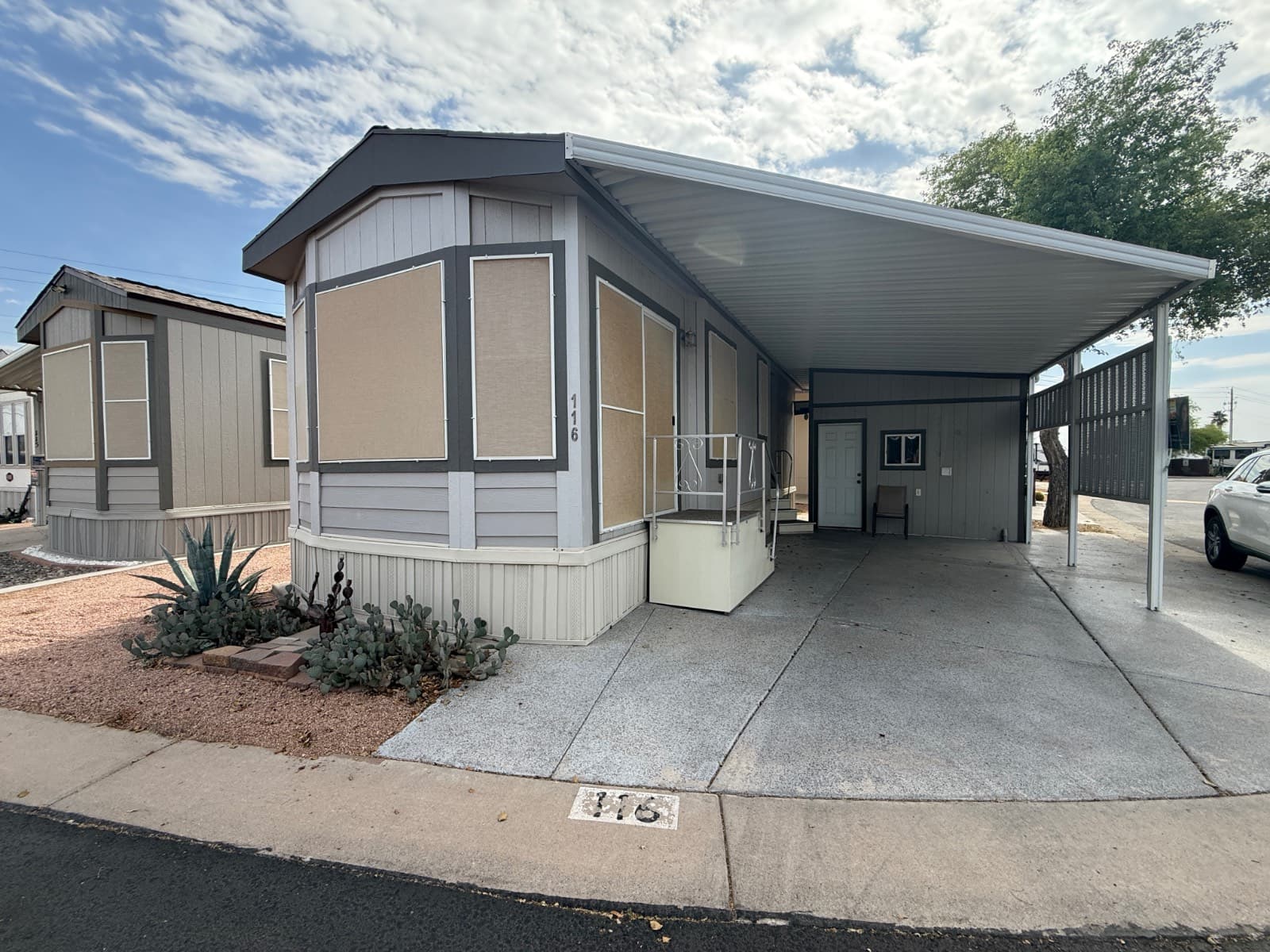 Manufactured home in Apache Junction, AZ 85120