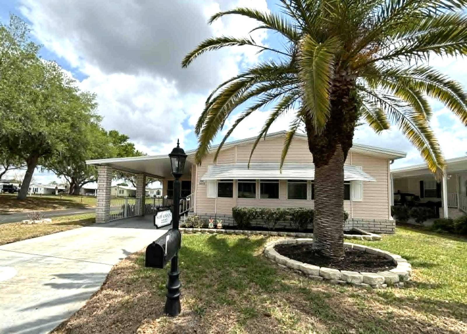 Manufactured home in Winter Haven, FL 33881