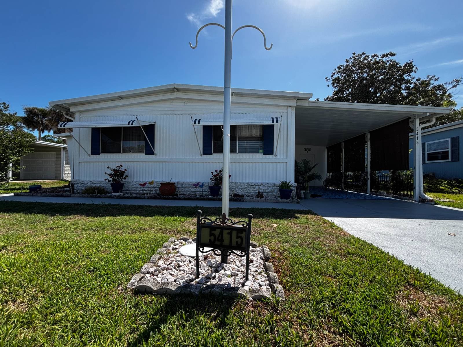 Manufactured home in Port Orange, FL 32127