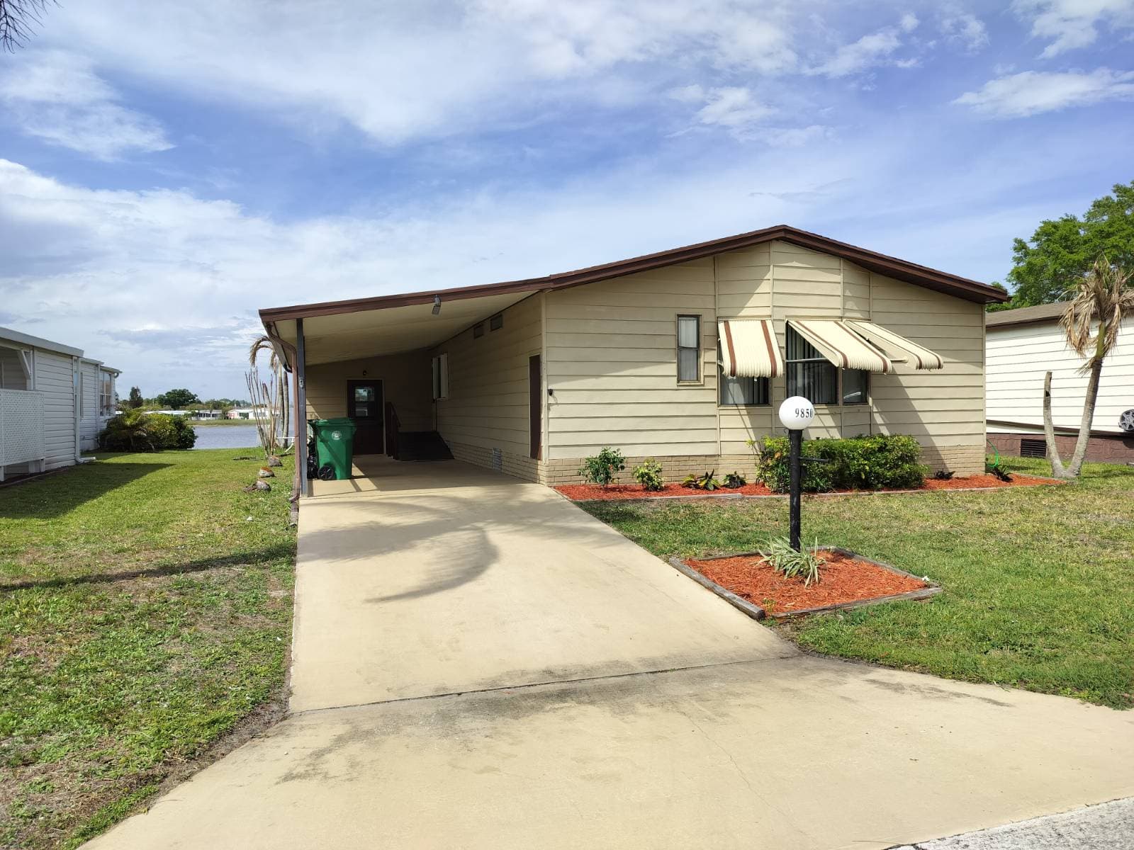 Manufactured home in Fort Pierce, FL 34945