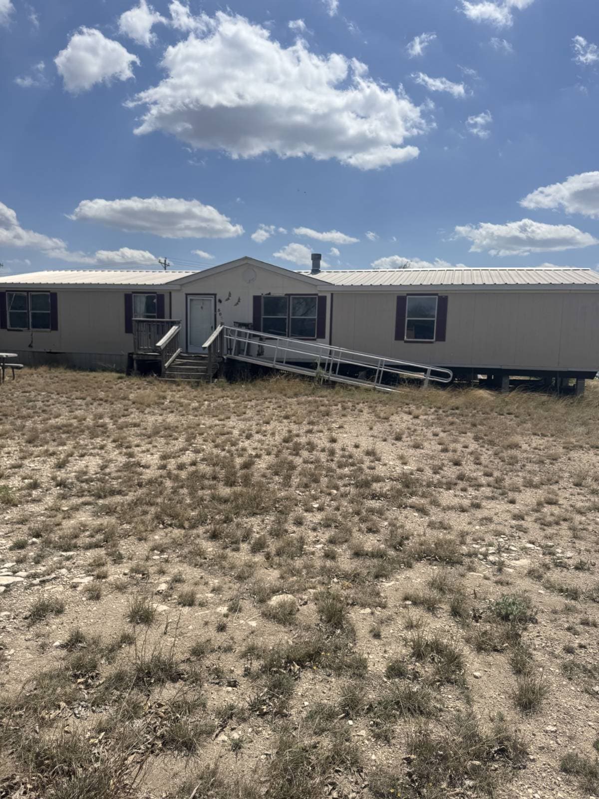 Manufactured home in Brackettville, TX 78832