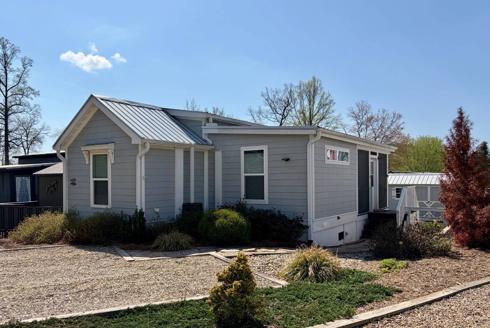 Manufactured home in Flat Rock, NC 28731