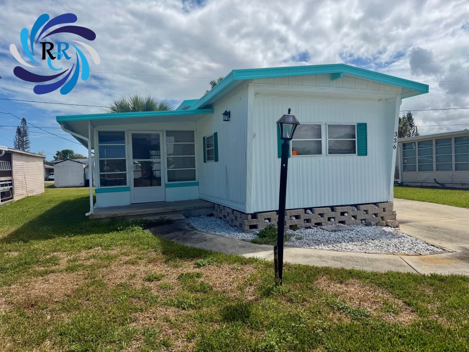 Manufactured home in south daytonaa, FL 32119