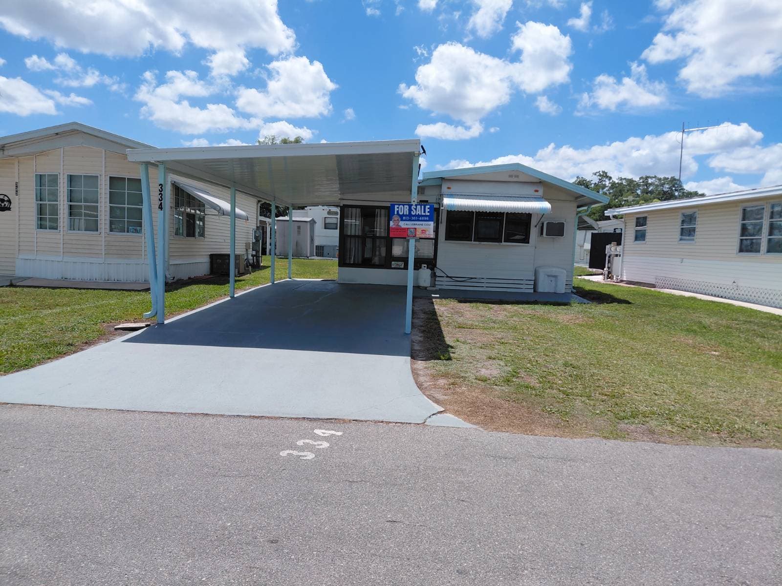 Manufactured home in Zephyrhills, FL 33541