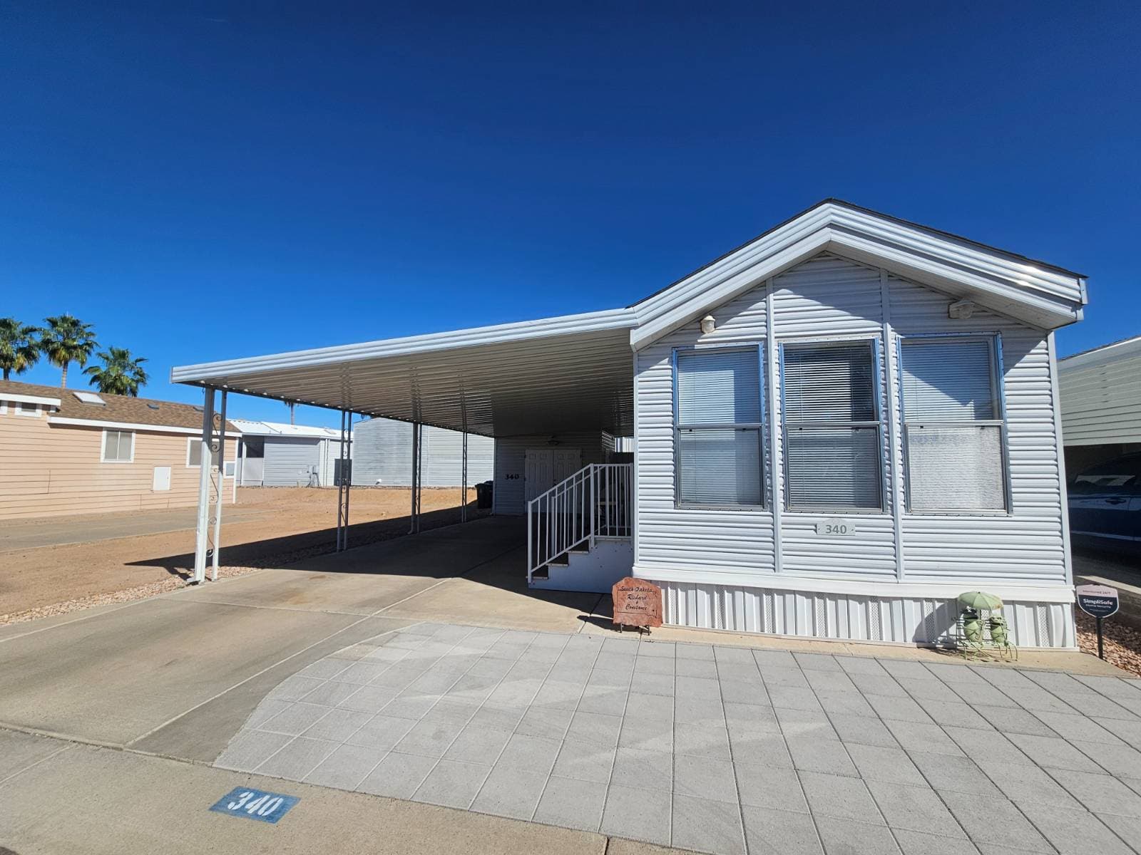 Manufactured home in Mesa, AZ 85207