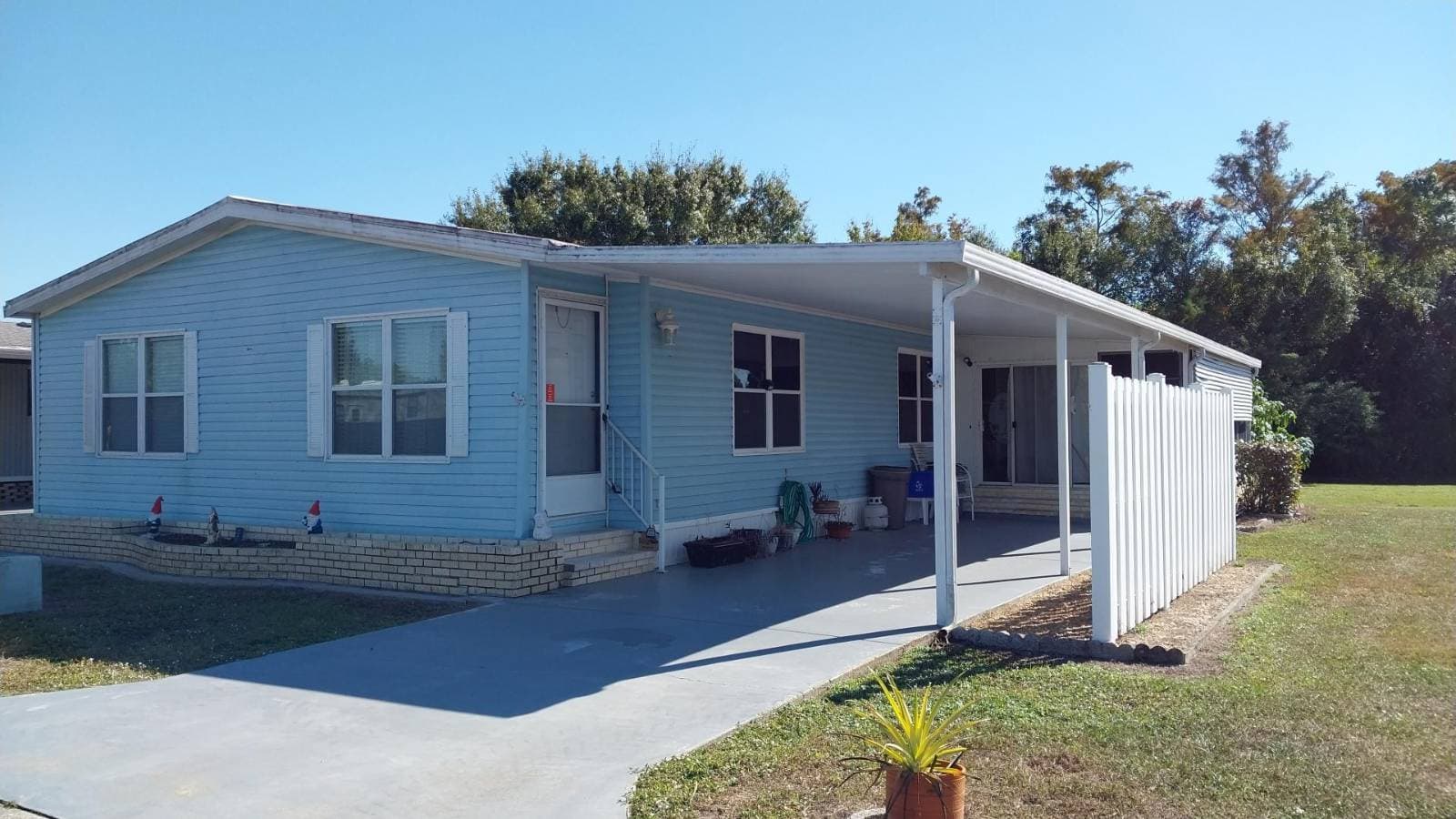 Manufactured home in North Fort Myers, FL 33917