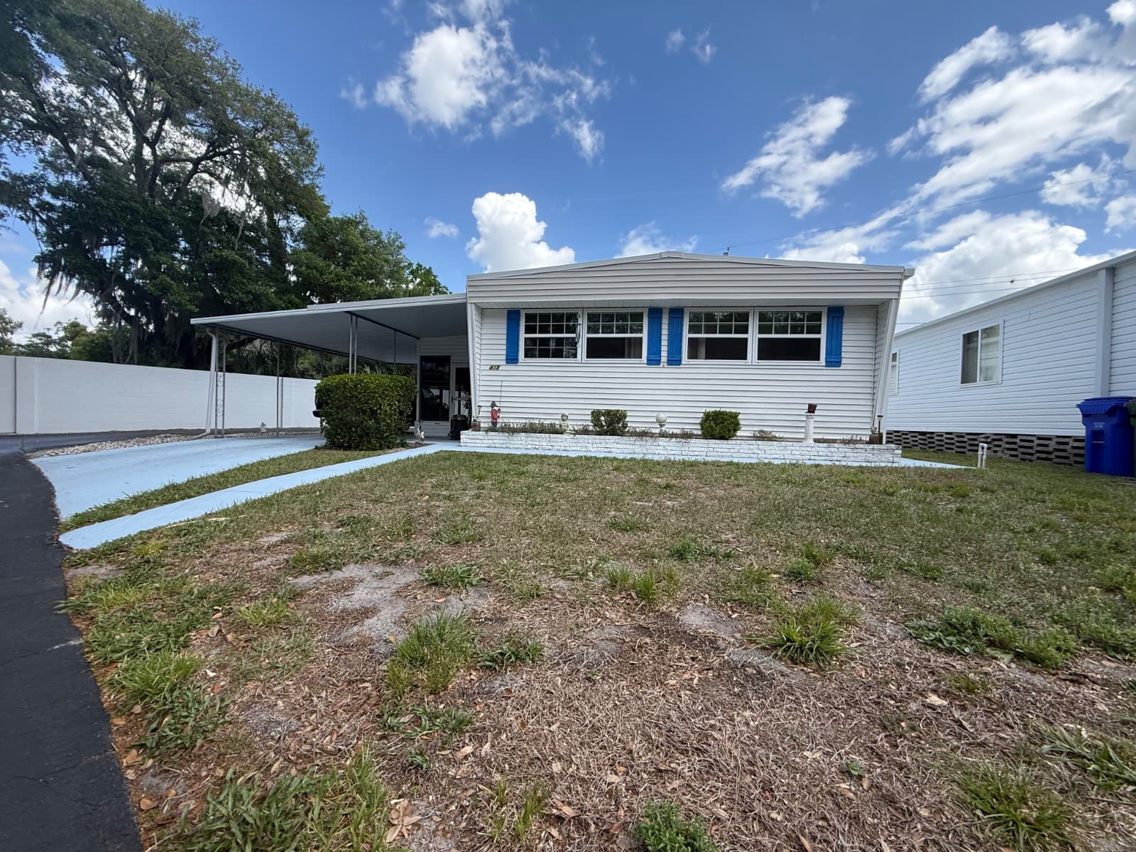 Manufactured home in Lakeland, FL 33815
