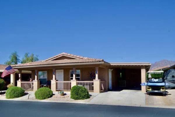 Manufactured home in Gold Canyon, AZ 85118