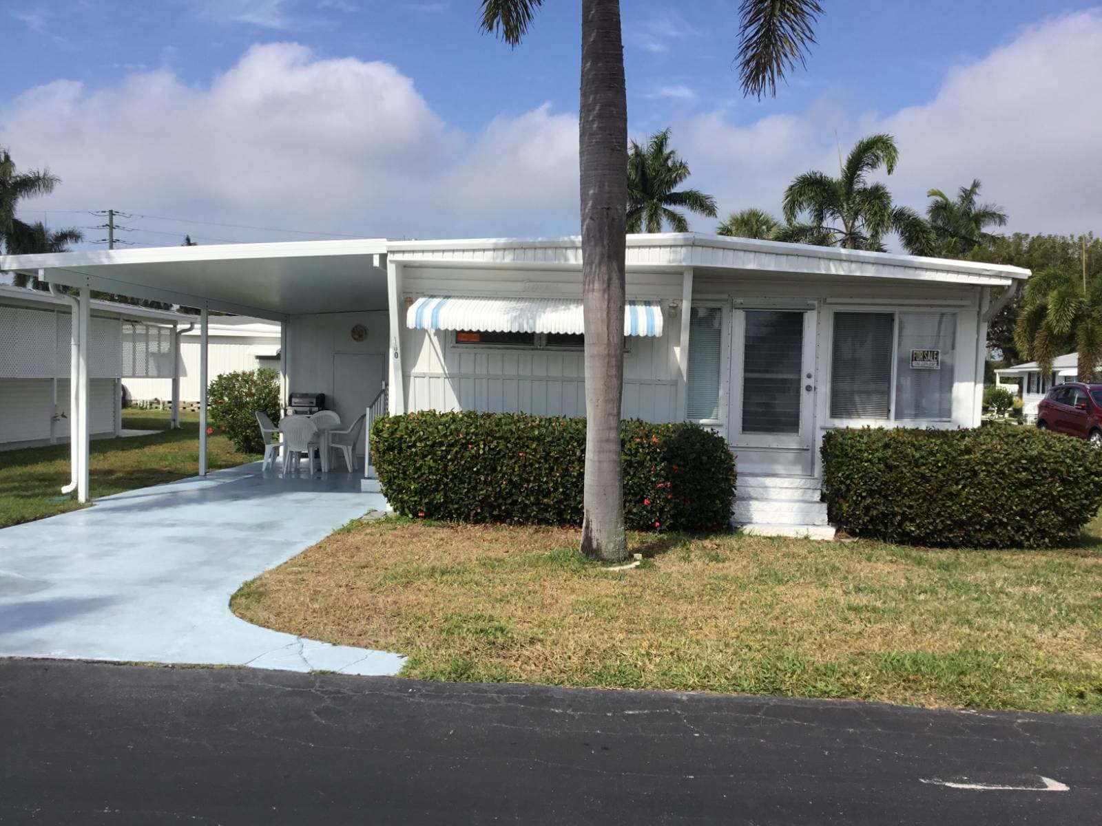 Manufactured home in Naples, FL 34112