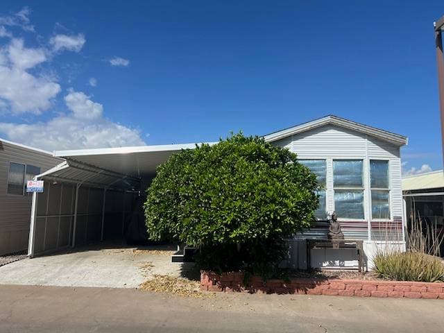 Manufactured home in Mesa, AZ 85205