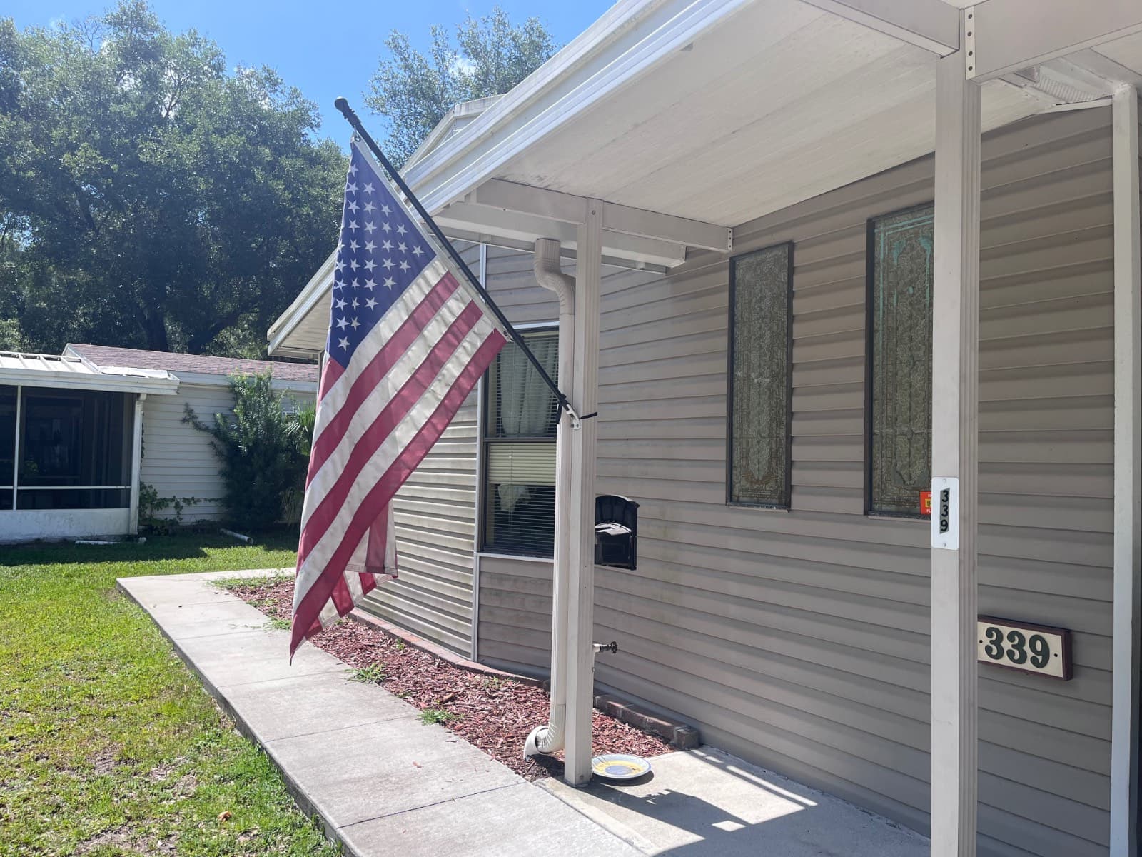 Manufactured home in Deland, FL 32724