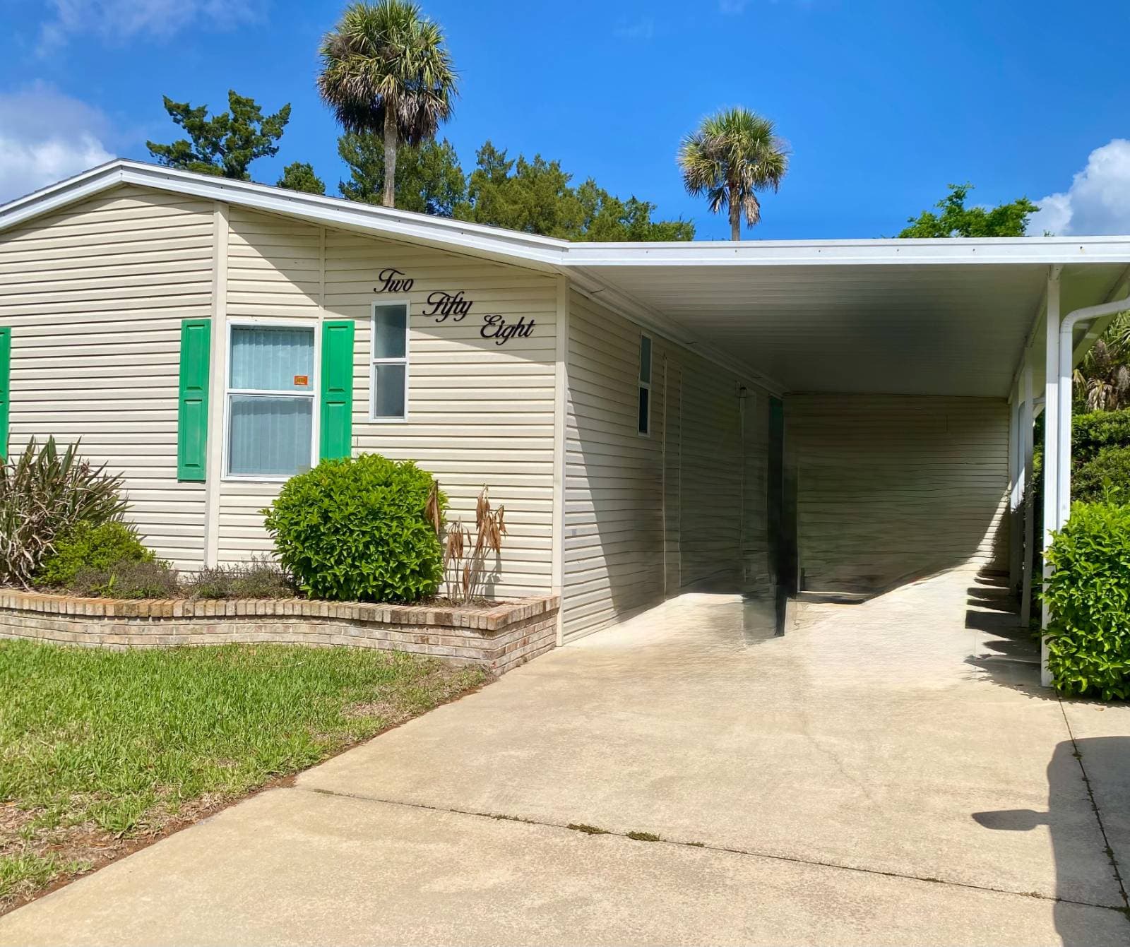 Manufactured home in Flagler Beach, FL 32136