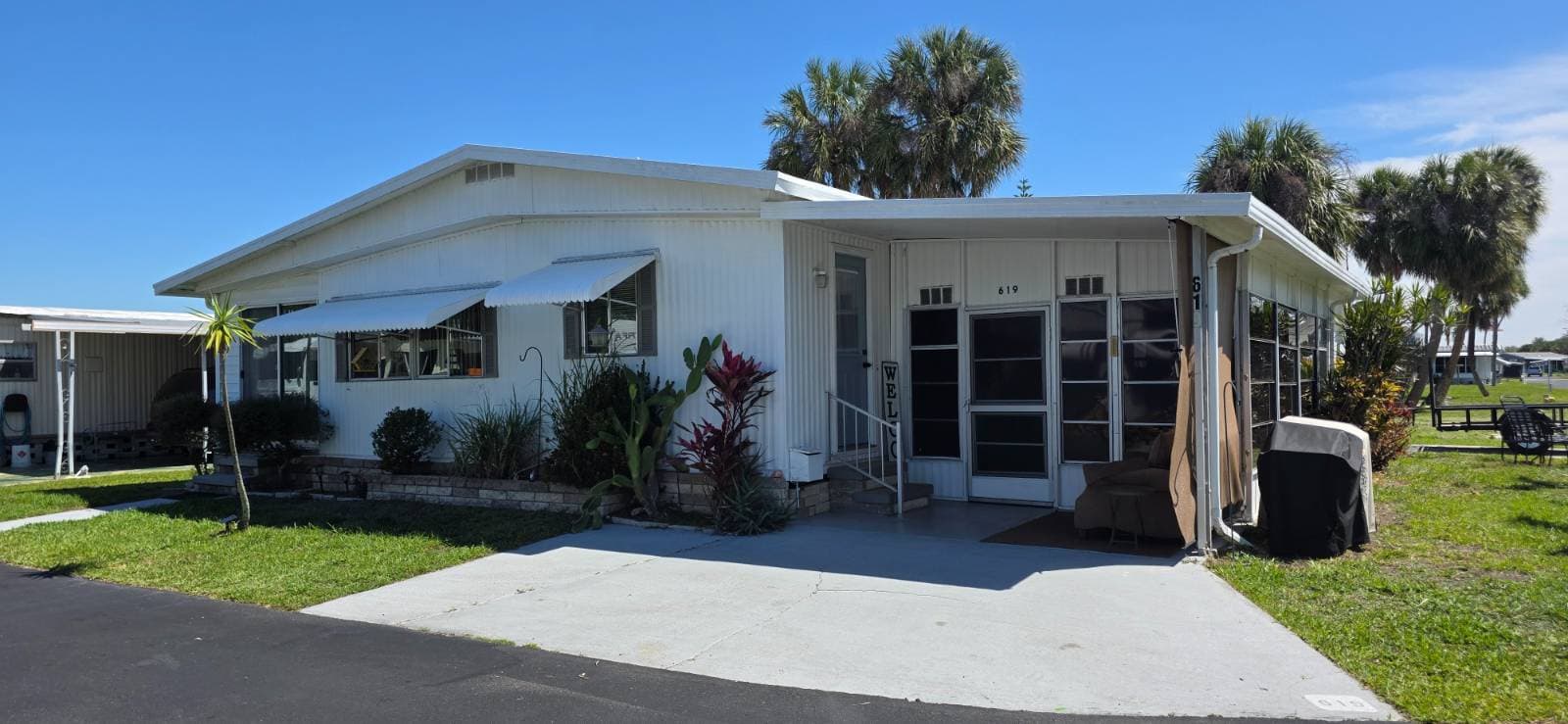 Manufactured home in Palmetto, FL 34221