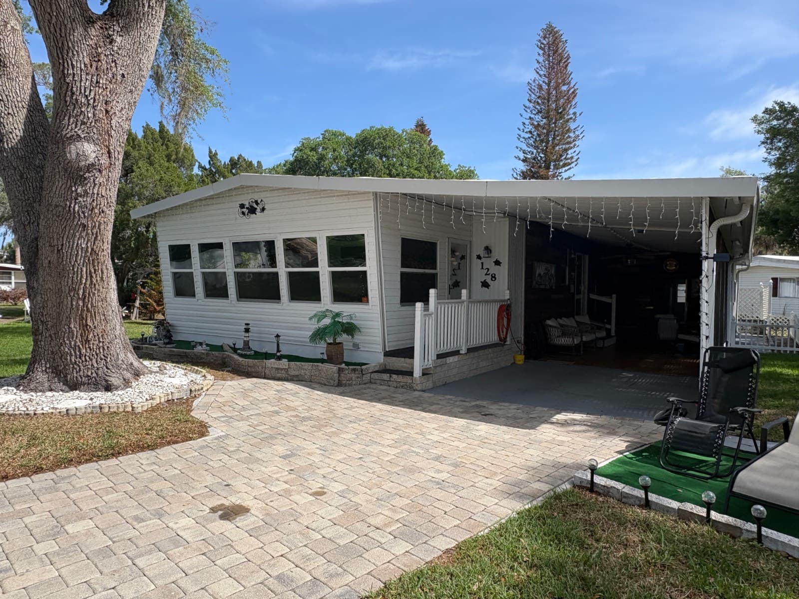 Manufactured home in Port Orange, FL 32127