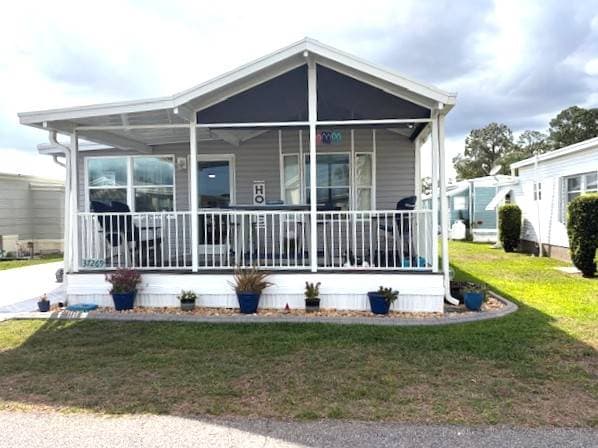 Manufactured home in Avon Park, FL 33825