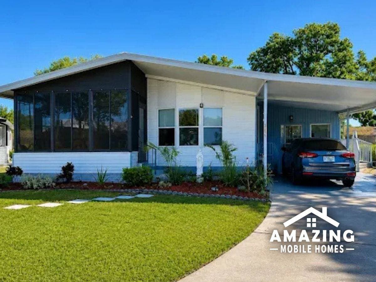 Manufactured home in Lakeland, FL 33803