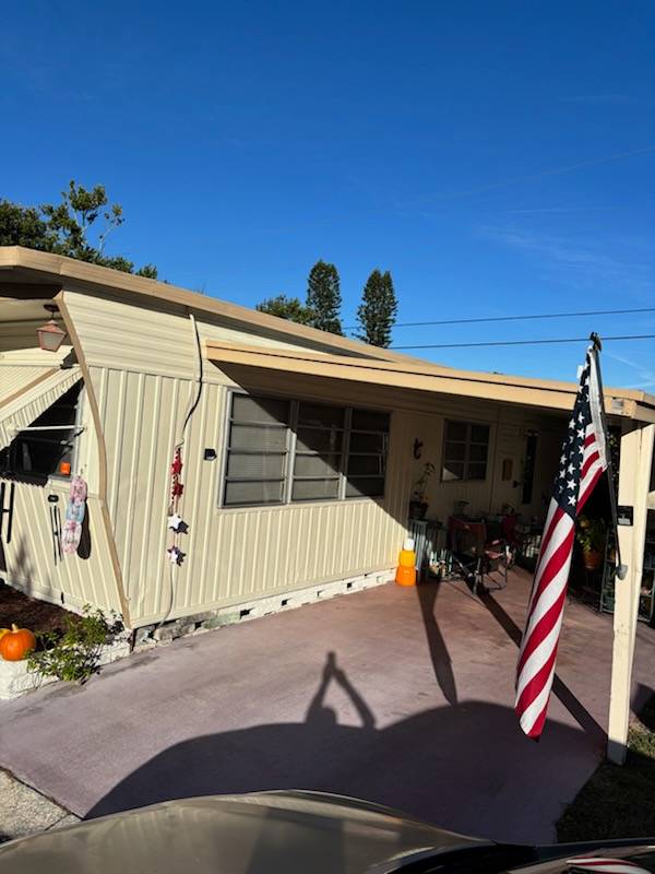 Manufactured home in Clearwater, FL 33756