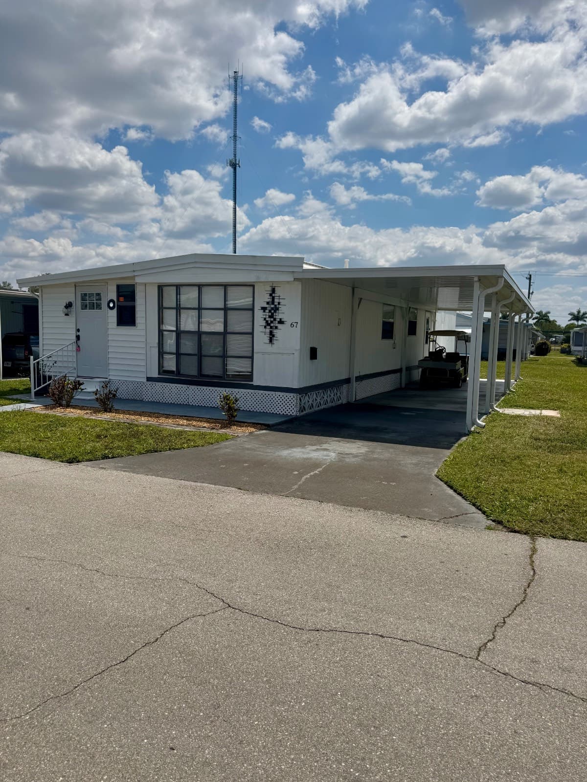 Manufactured home in Fort Myers, FL 33905