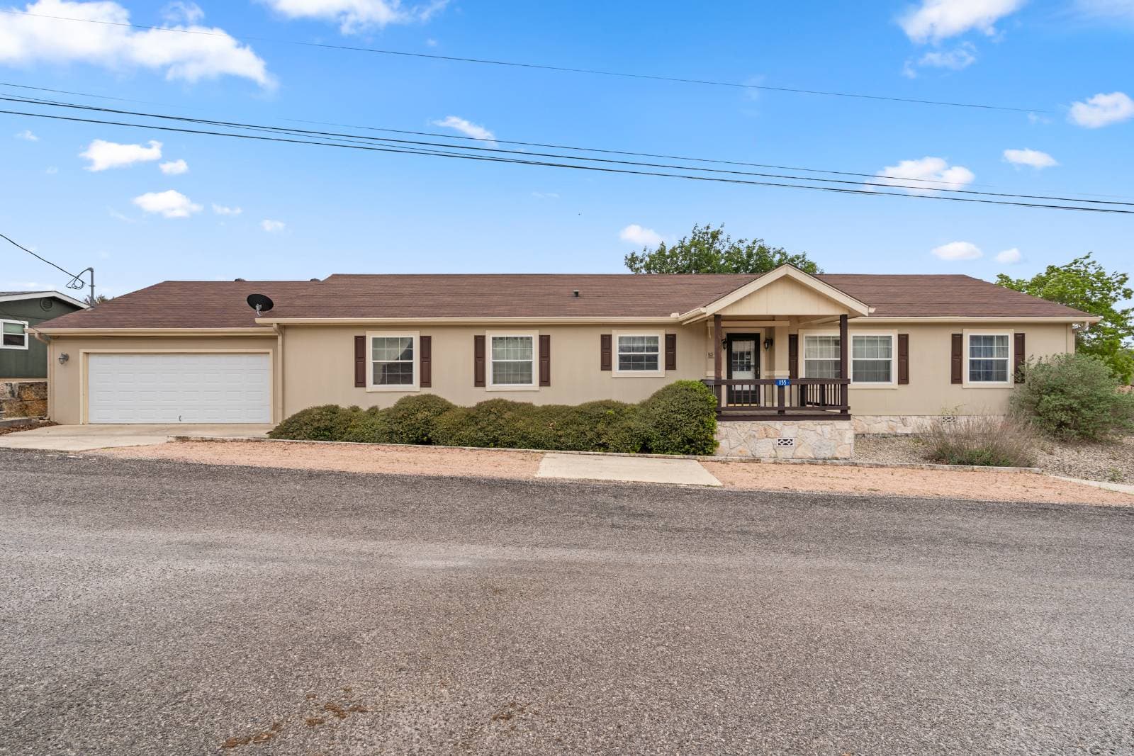 Manufactured home in Kerrville, TX 78028